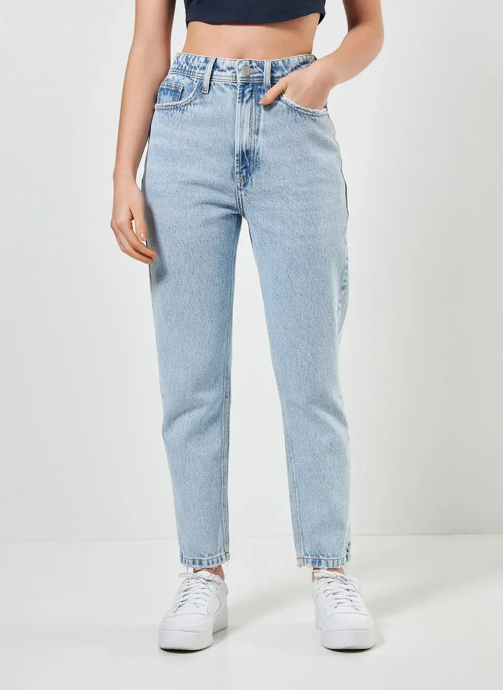 Calça Mom Jeans Clara De Cintura Alta