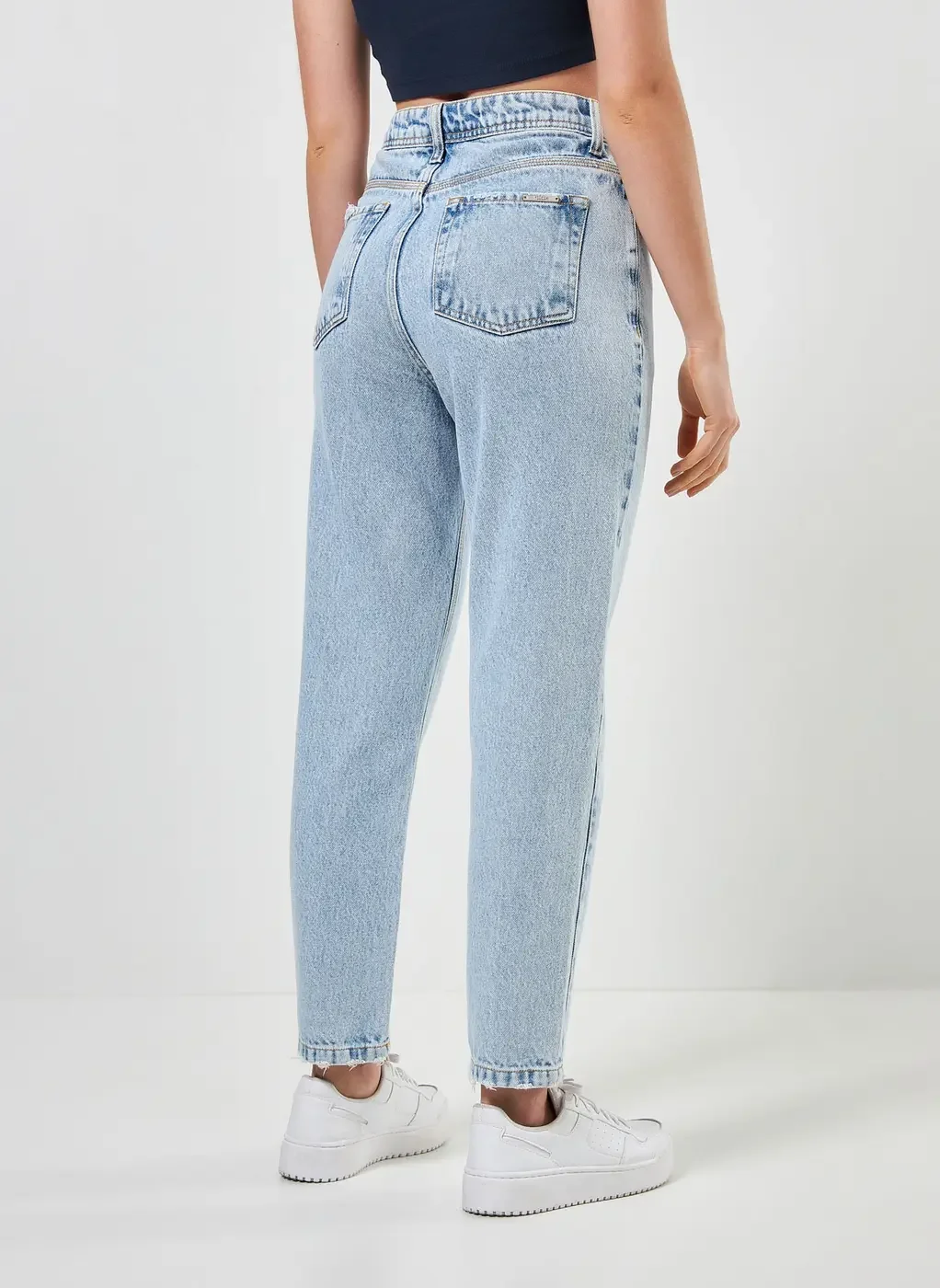 Calça Mom Jeans Clara De Cintura Alta