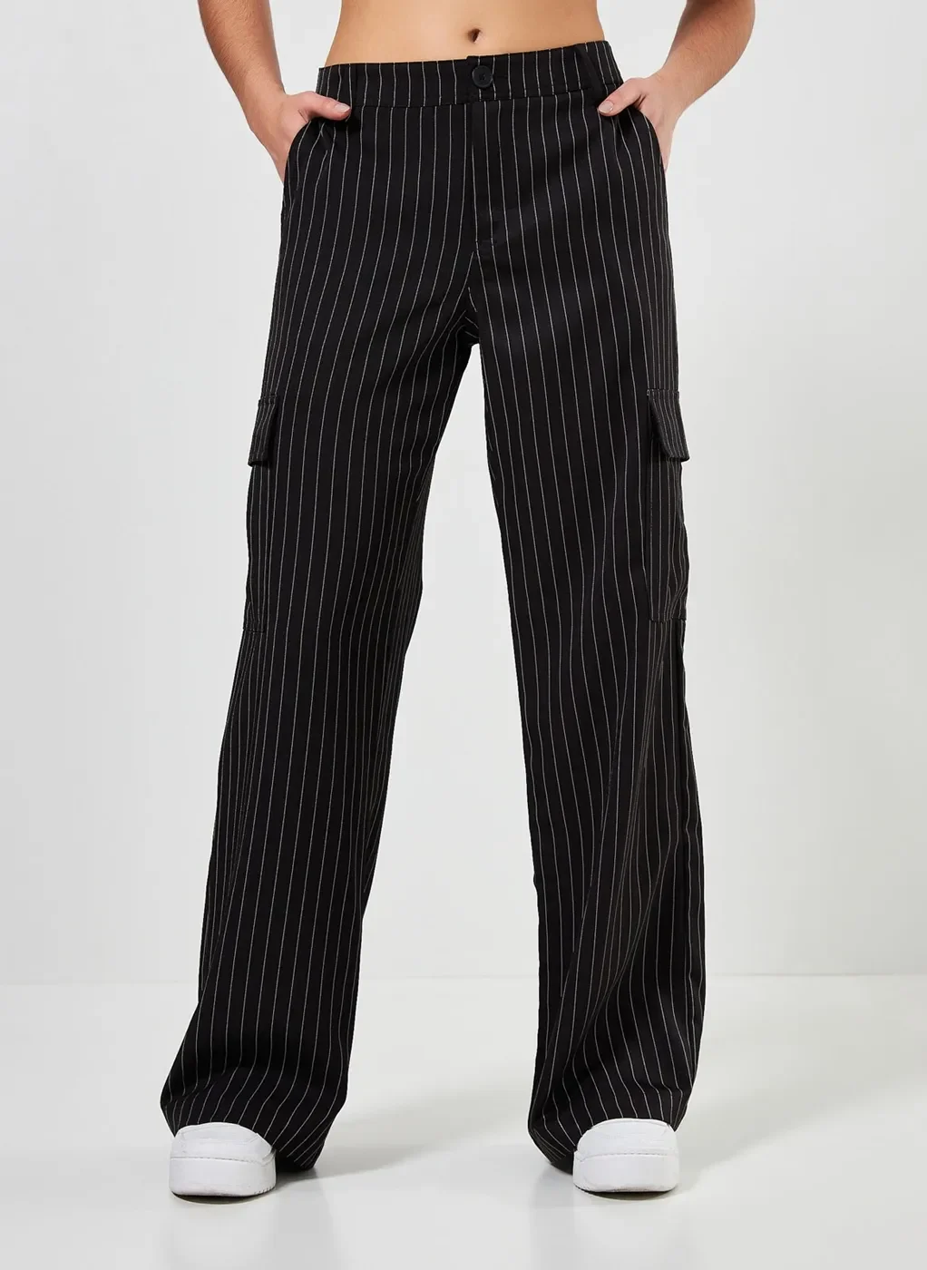 Calça De Alfaiataria Listrada Cargo