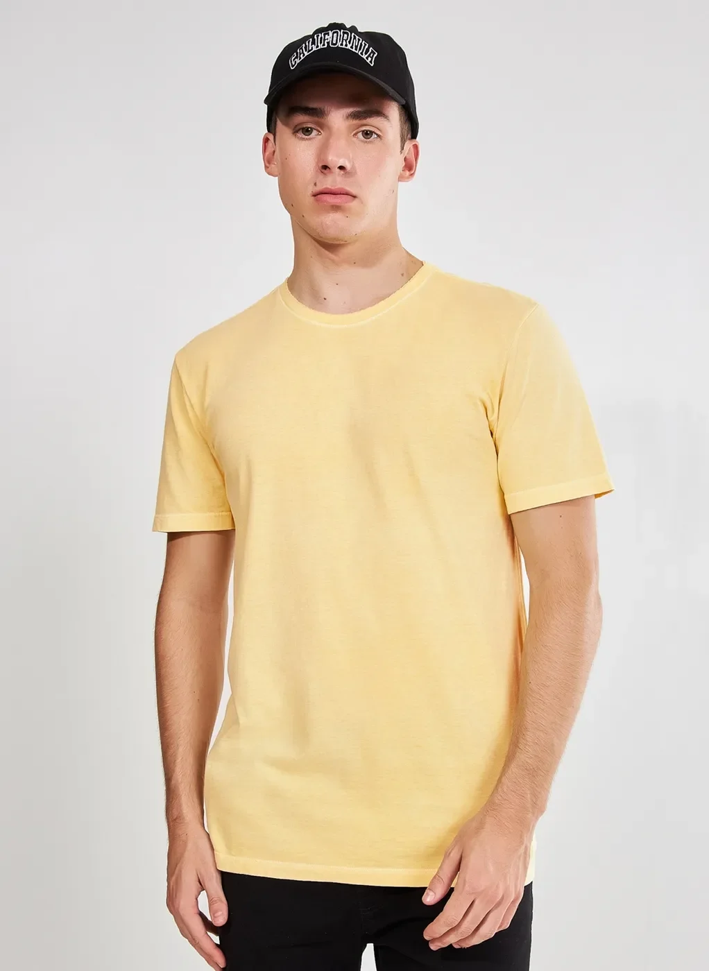 Camiseta Amarela Estonada