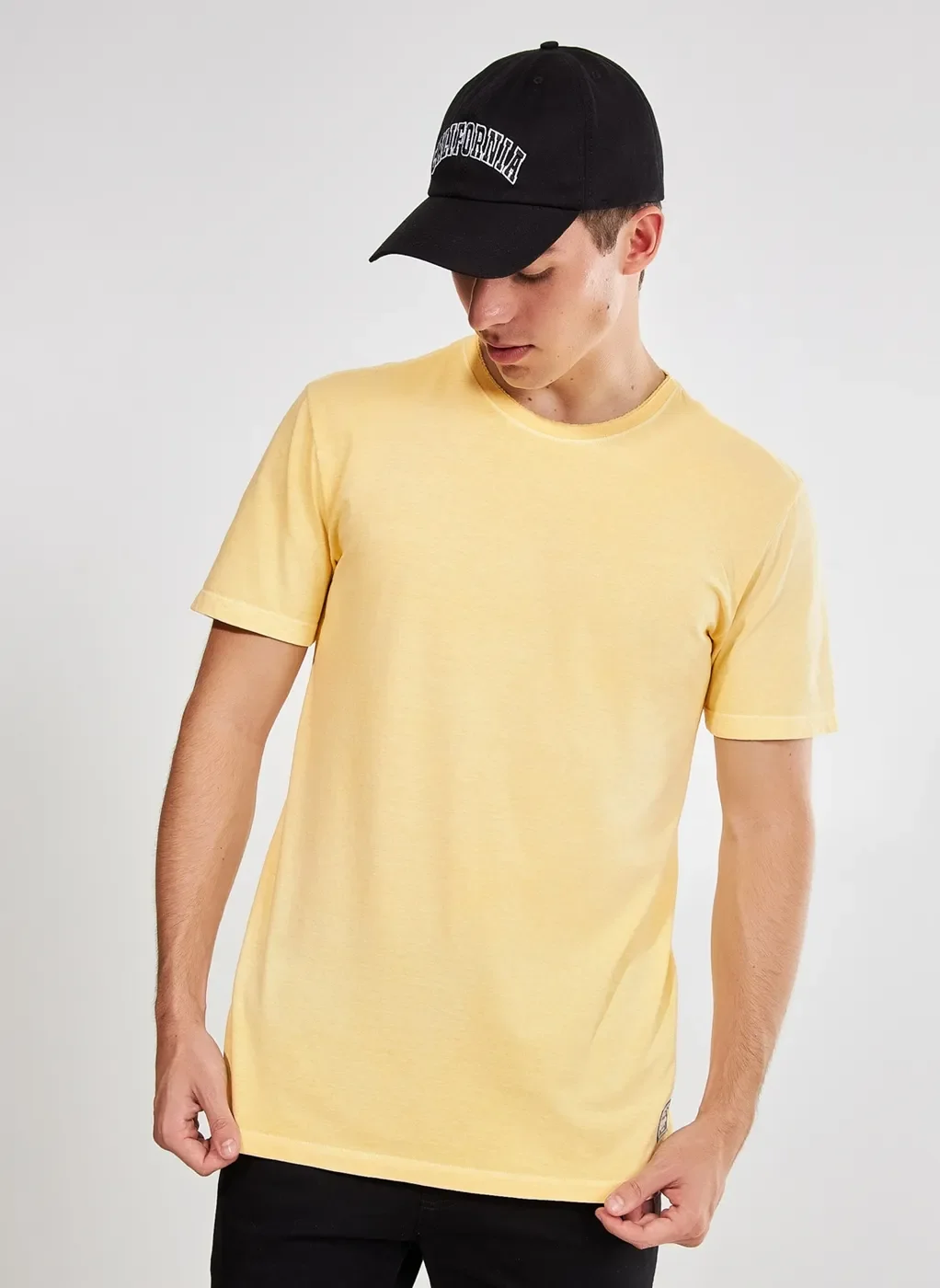 Camiseta Amarela Estonada