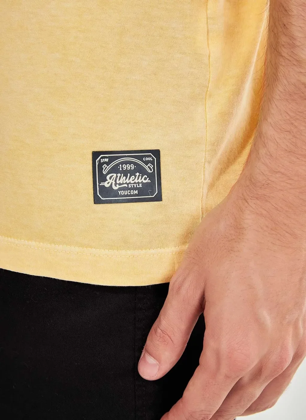 Camiseta Amarela Estonada