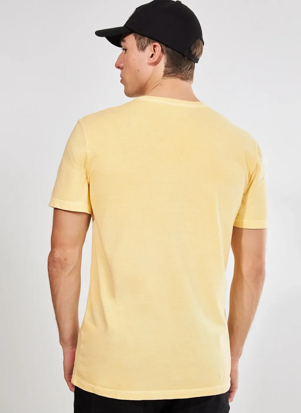 Camiseta Amarela Estonada