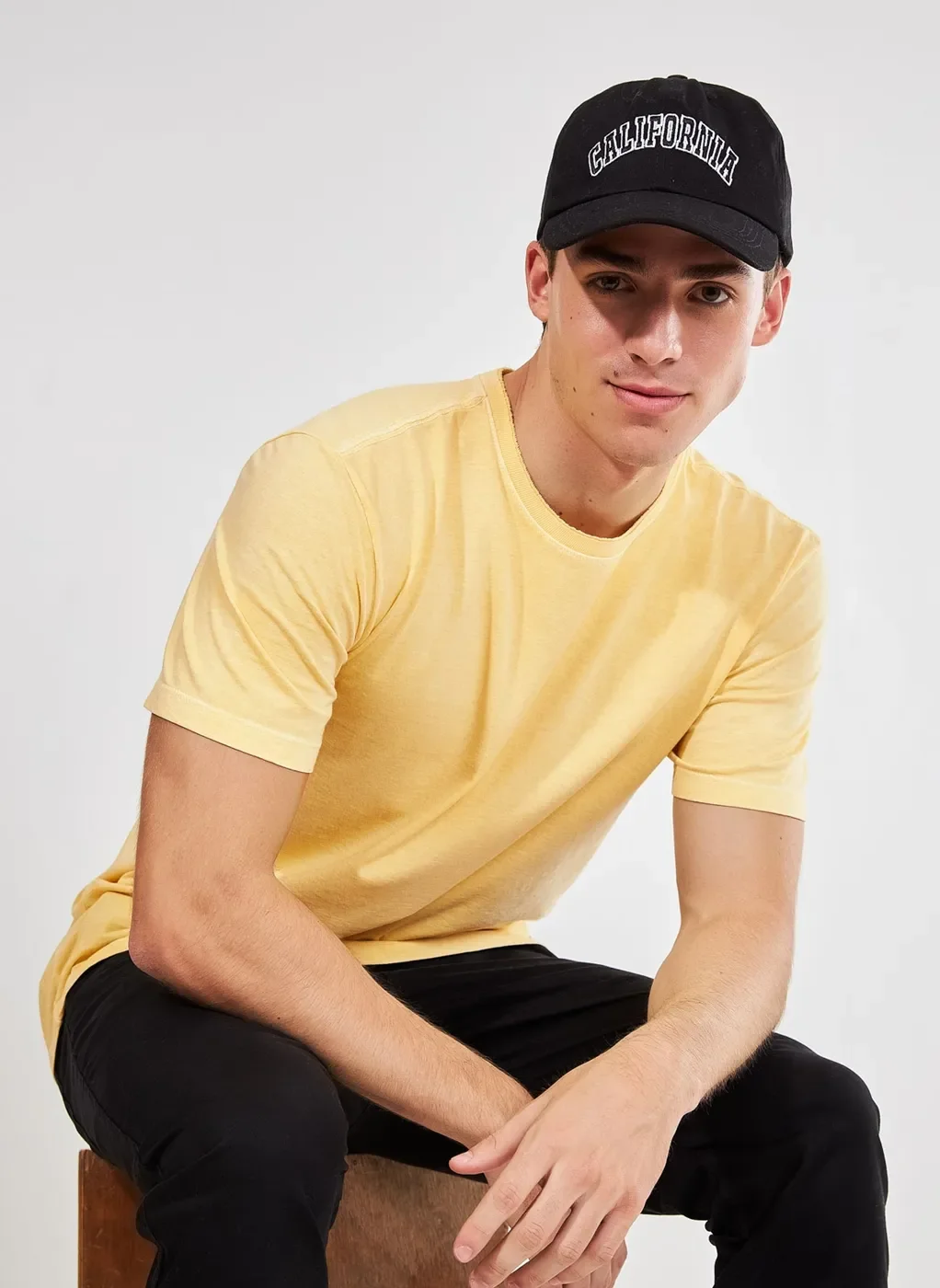 Camiseta Amarela Estonada