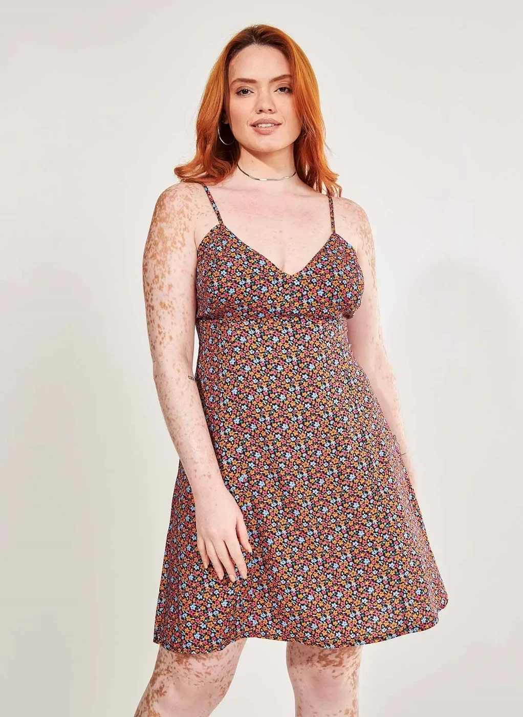 Vestido Colorido De Florzinhas