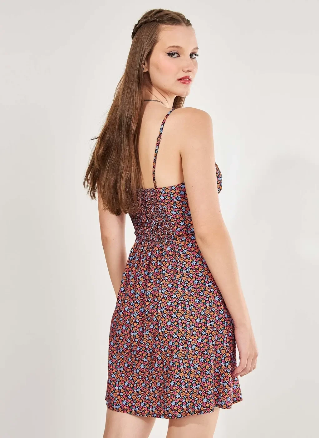 Vestido Colorido De Florzinhas