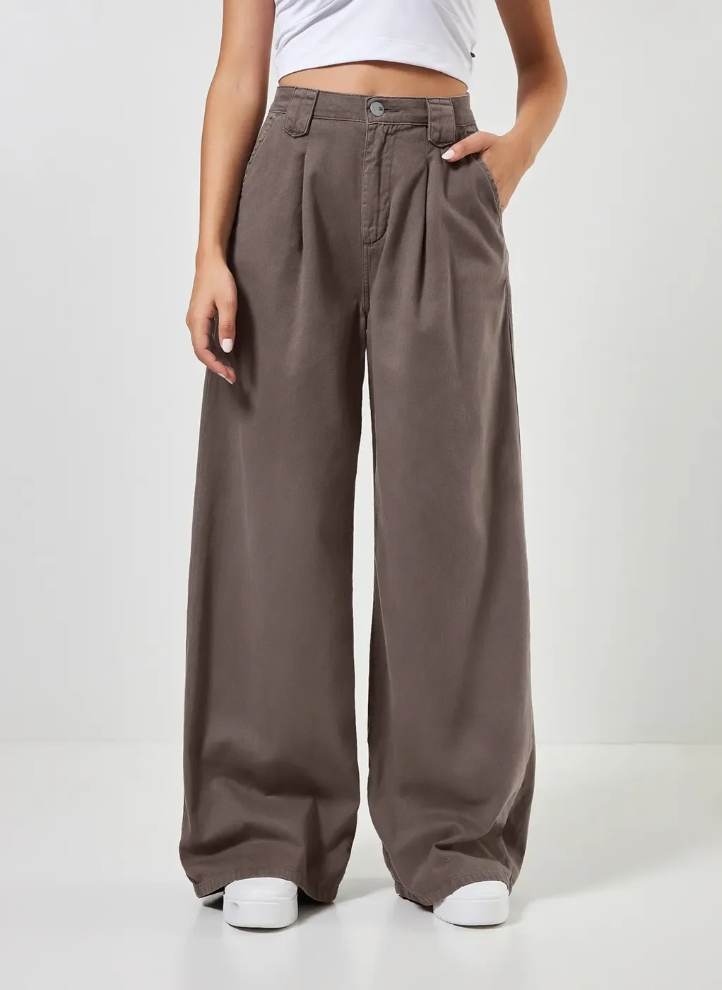 Calça Wide Leg Em Sarja Cinza