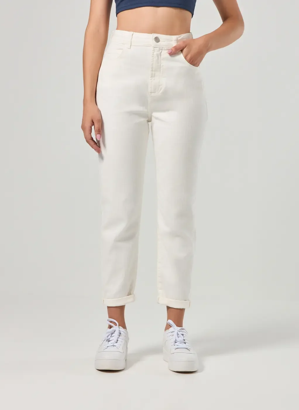 Calça Mom De Sarja Com Elastano