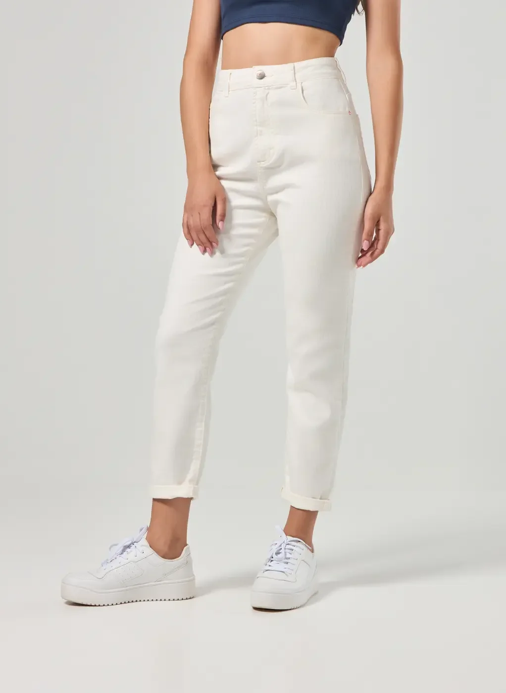 Calça Mom De Sarja Com Elastano