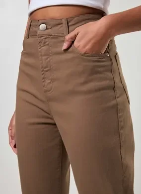 Calça Mom De Sarja Com Elastano
