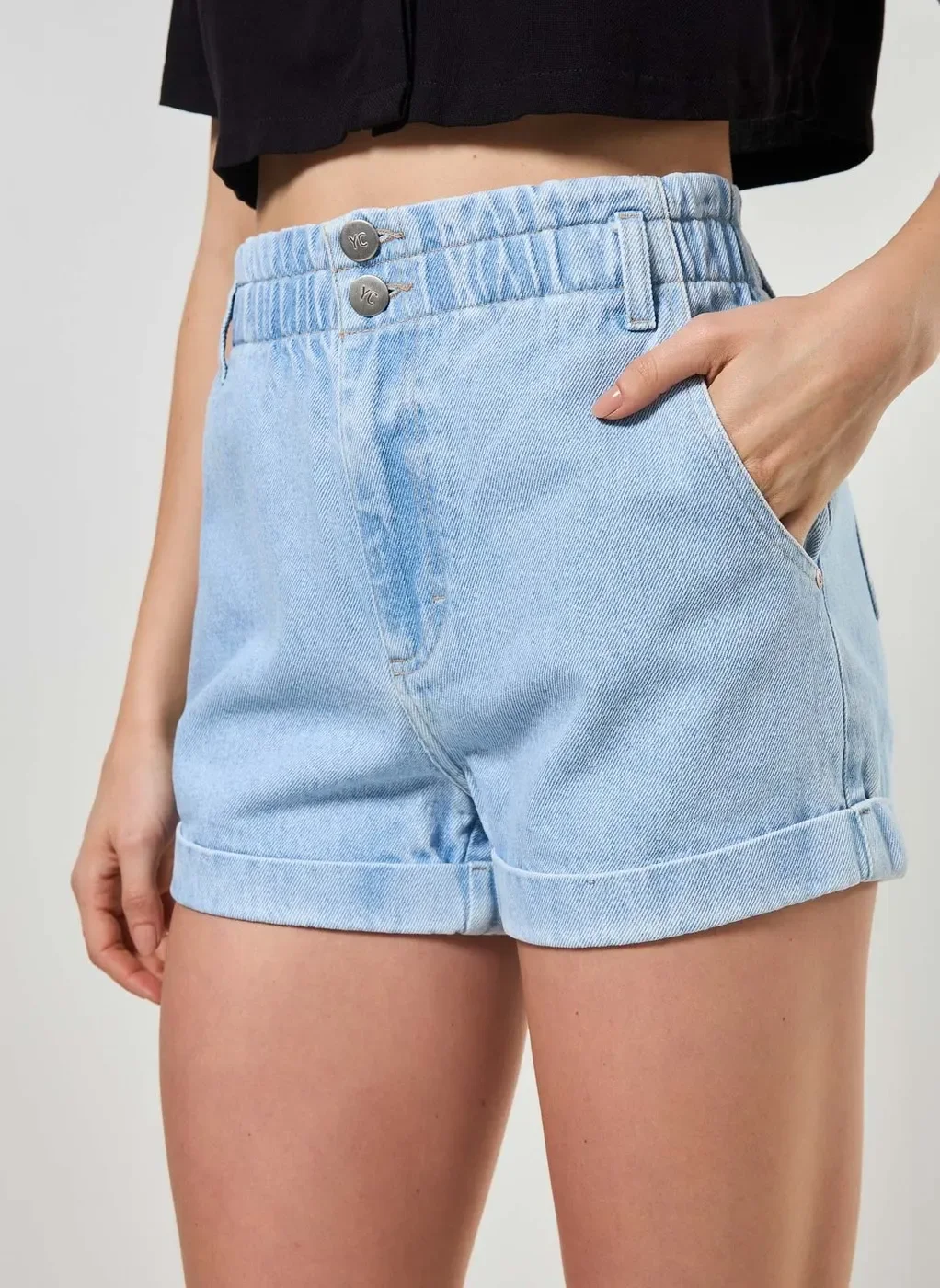 Short Jeans Com Elástico E Barra Dobrada