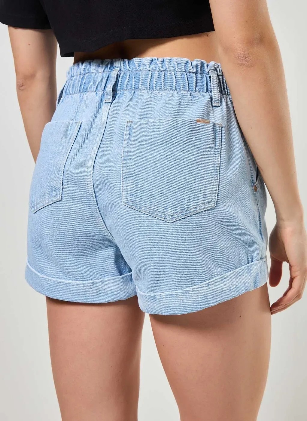 Short Jeans Com Elástico E Barra Dobrada