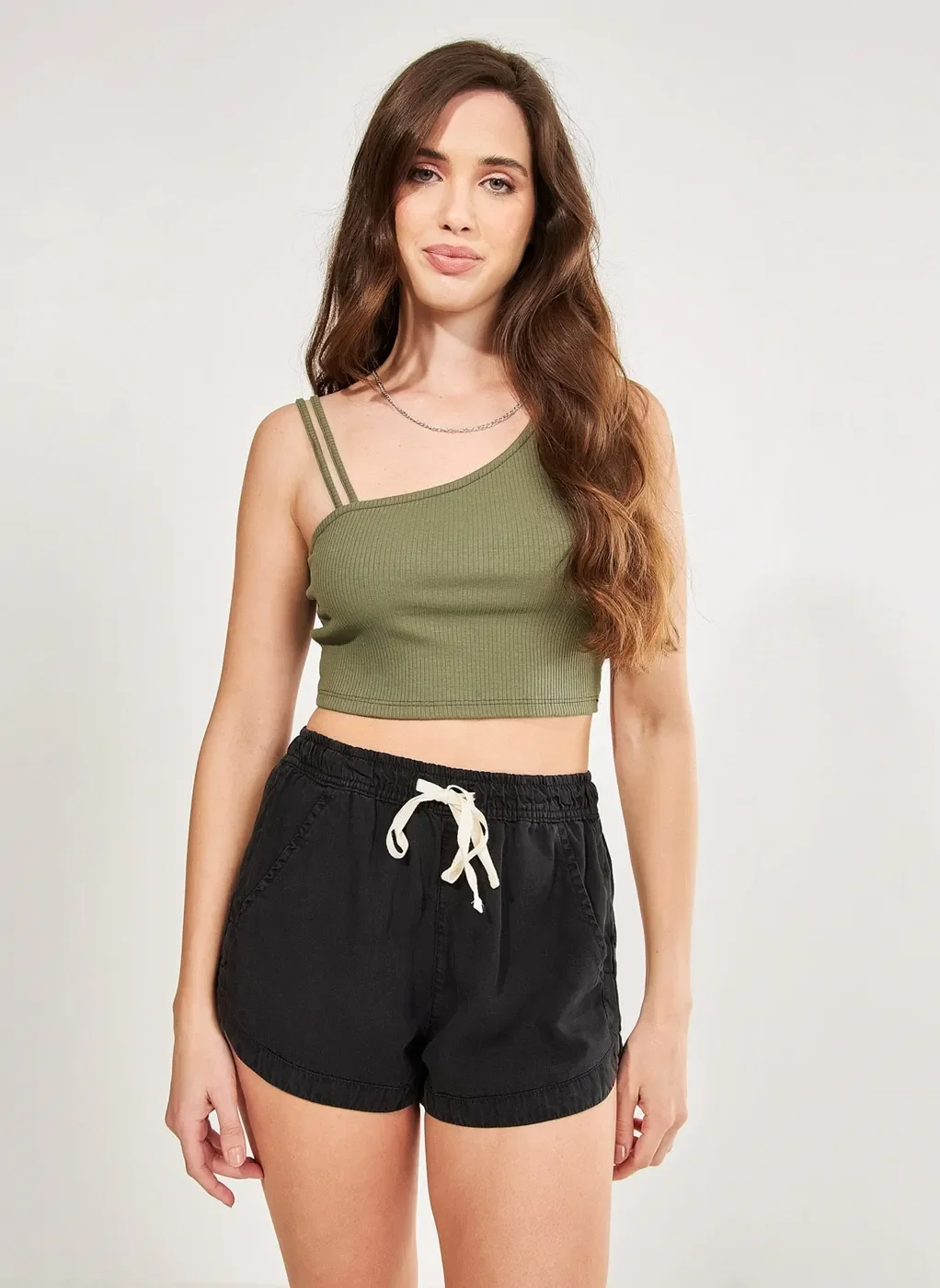 Short Preto Em Sarja