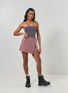 Short Saia Transpassado Em Sarja