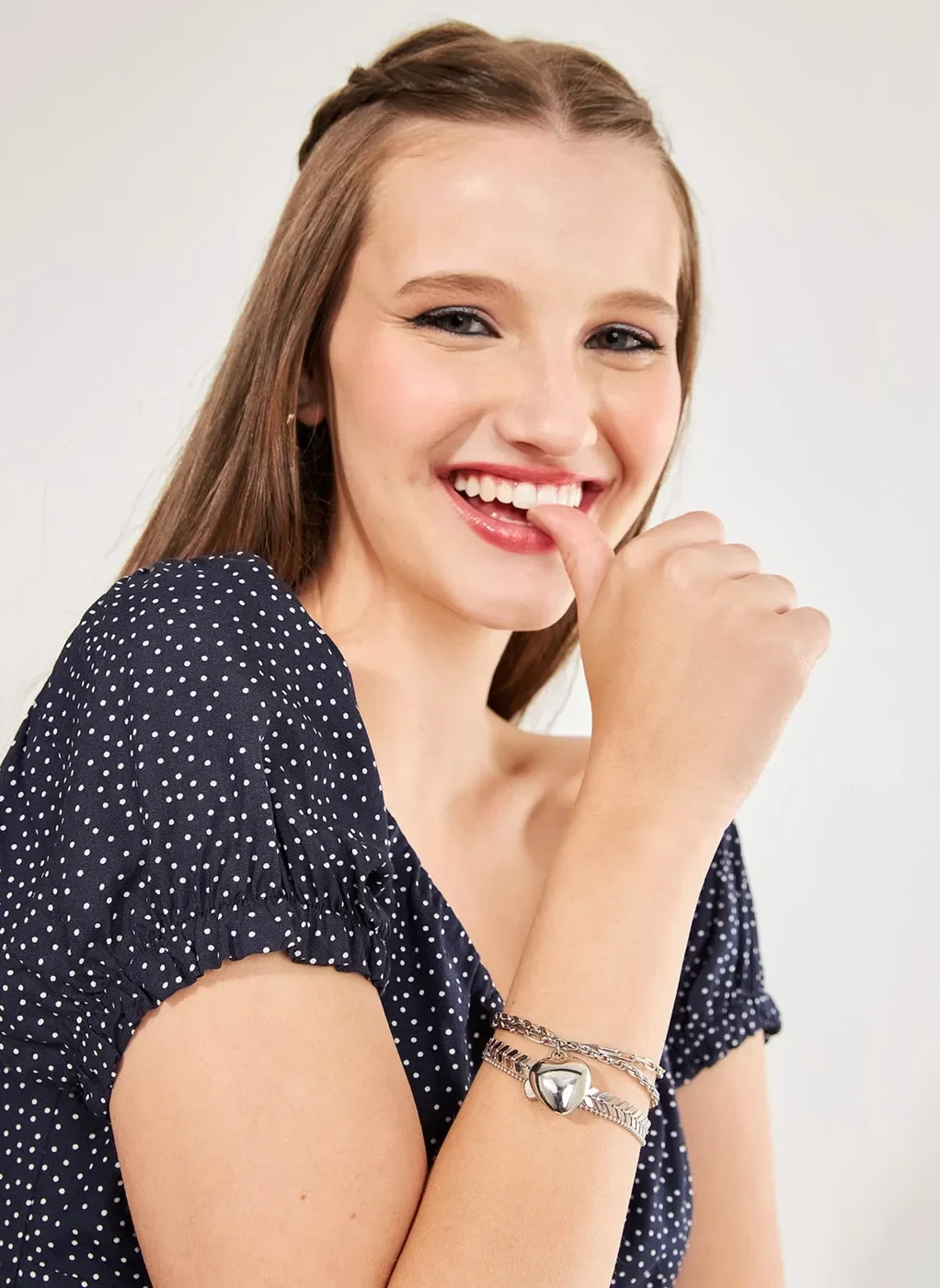 Kit Pulseiras Prateadas Com Coração