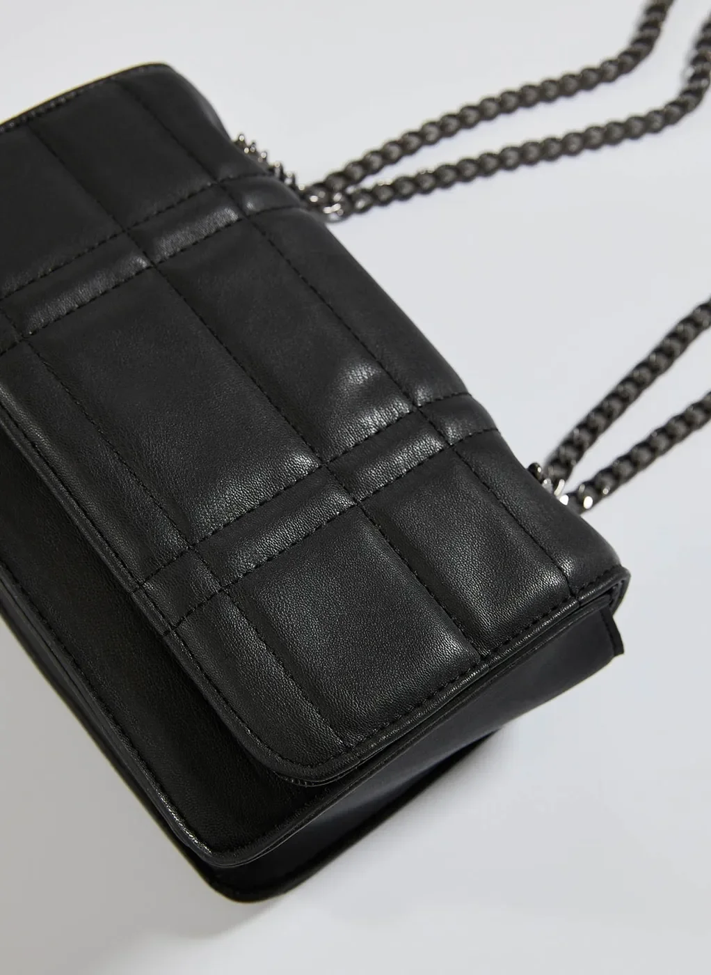 Bolsa Quadrada Alça De Corrente