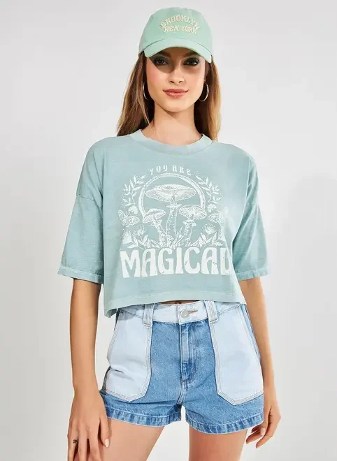 Camiseta Cropped Tom Pastel Magical