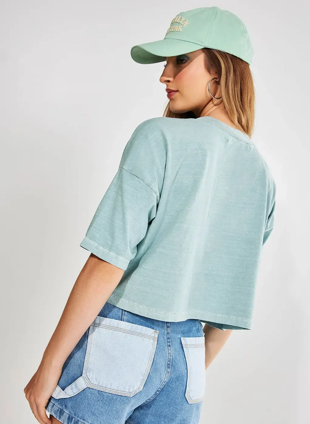 Camiseta Cropped Tom Pastel Magical