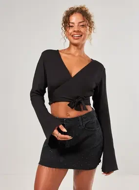 Blusa Com Amarração E Manga Sino