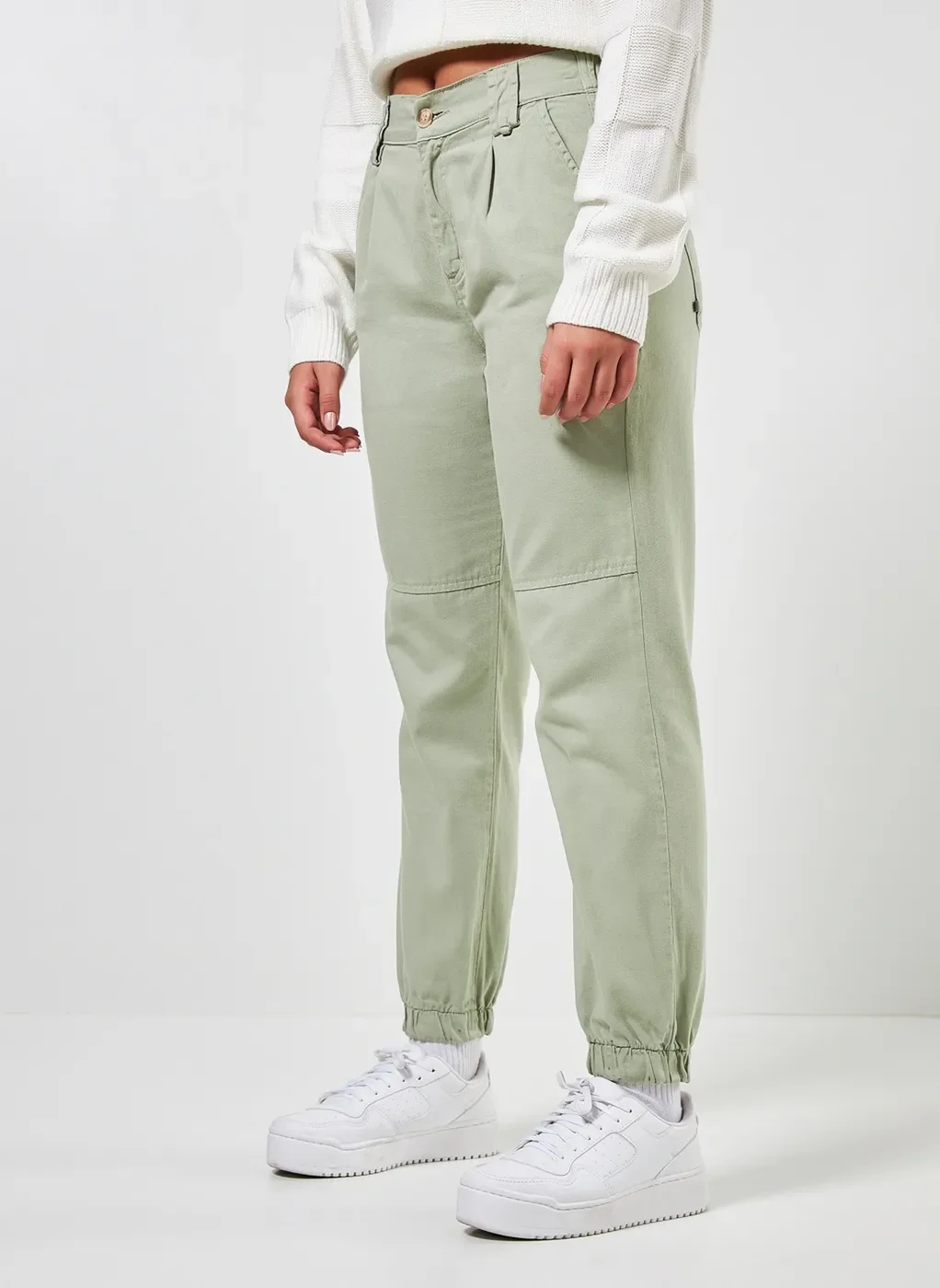 Calça Jogger Em Sarja Verde Seco