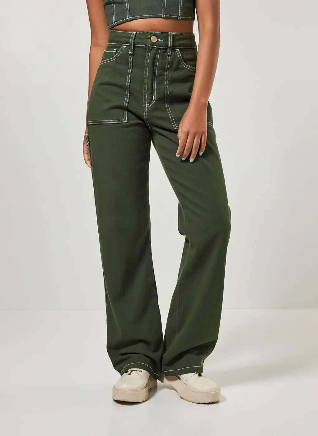 Calça Wide Leg Em Sarja Com Costuras