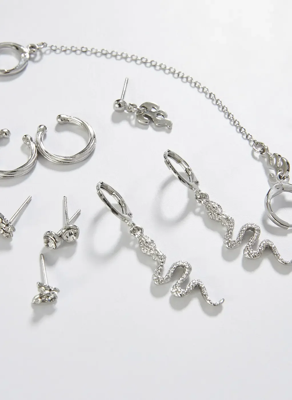 Kit Brincos e Piercings Fakes Prateados