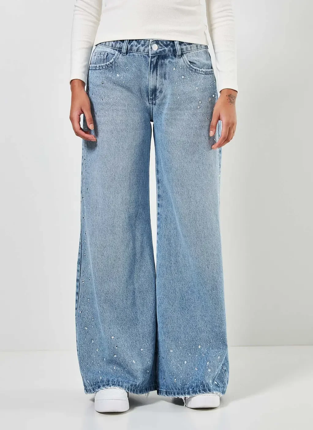 Calça Jeans Pantalona Cintura Baixa Brilhos