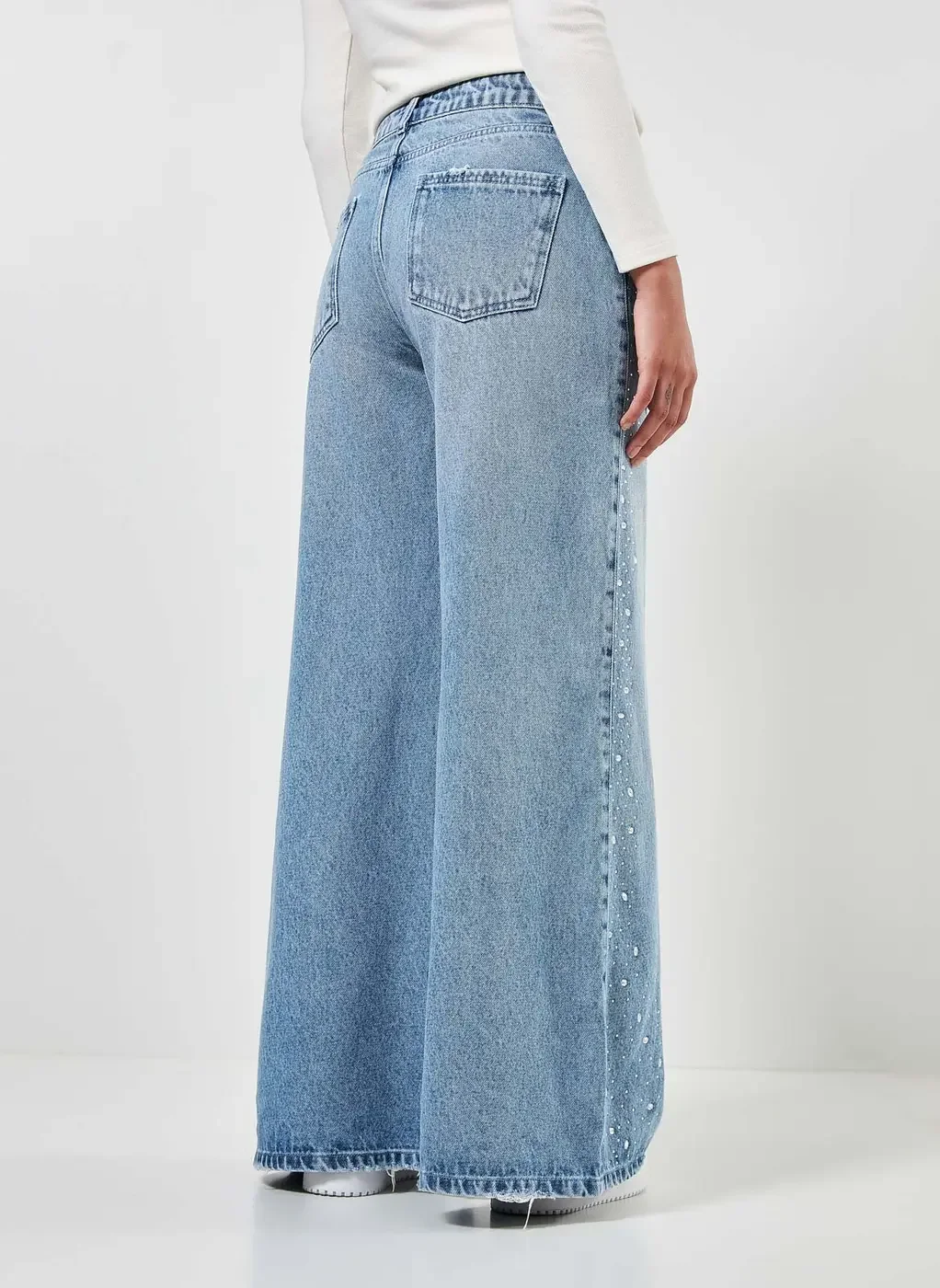 Calça Jeans Pantalona Cintura Baixa Brilhos