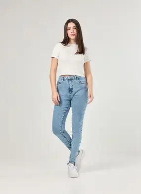 Calça Jeans Skinny Detalhe Na Barra
