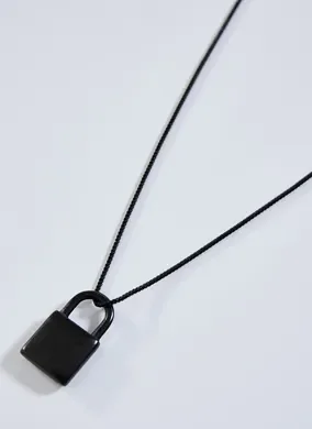 Colar Alongado Cadeado Preto