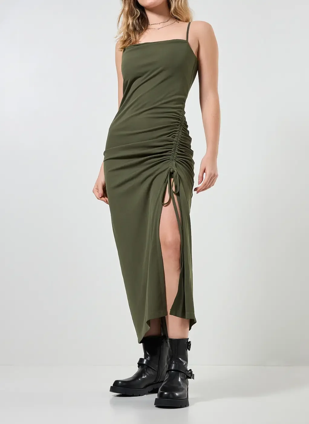 Vestido Midi Com Fenda E Franzido