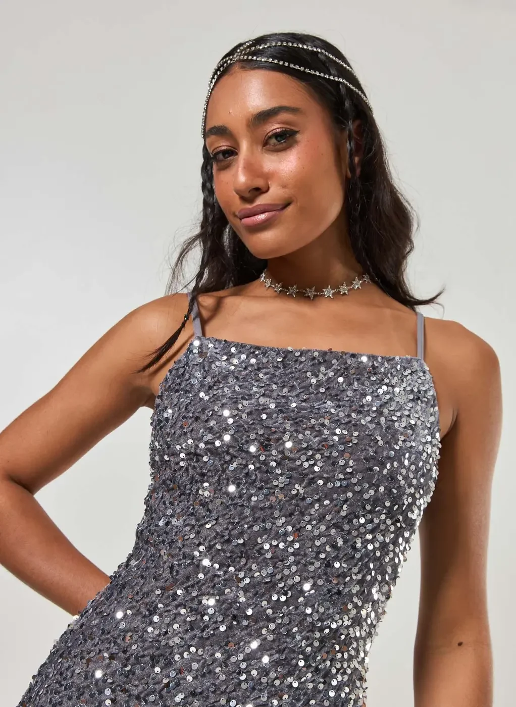 Vestido Em Veludo Com Paetê