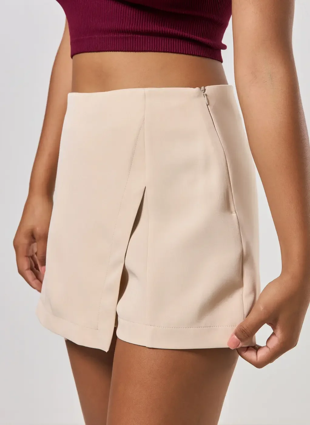 Short Saia De Alfaiataria Com Fenda