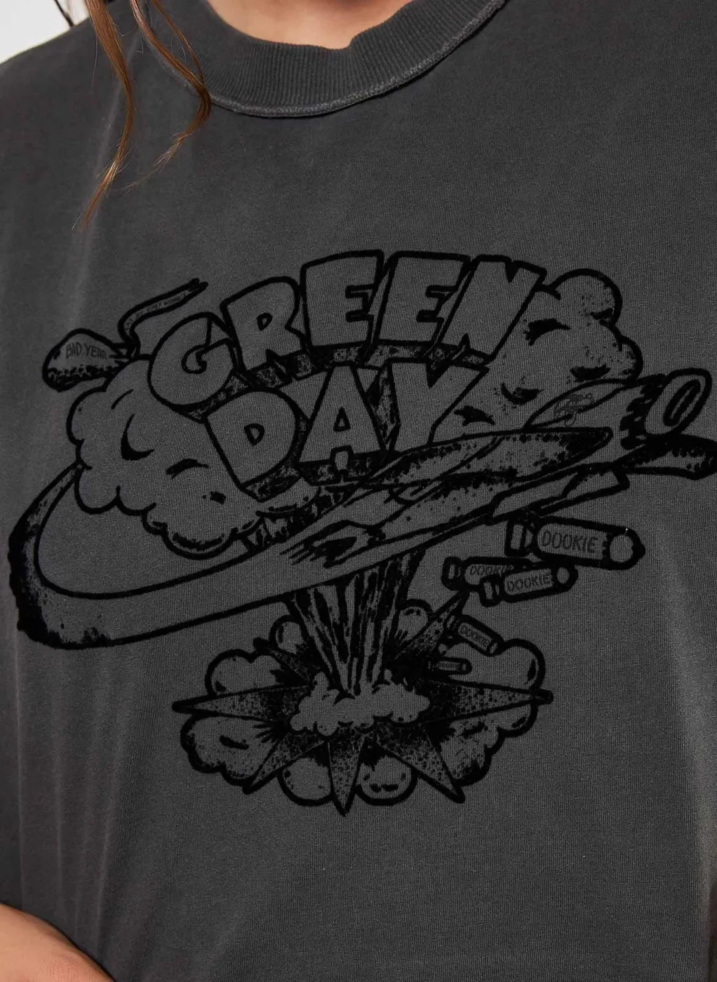 Camiseta Cropped Estonada Green Day