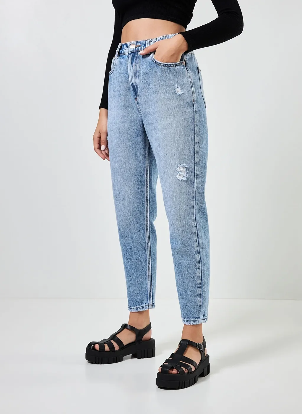 Sandália Plataforma Tratorada Com Tiras