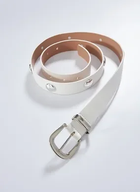 Cinto Off-White Tachas Prateadas