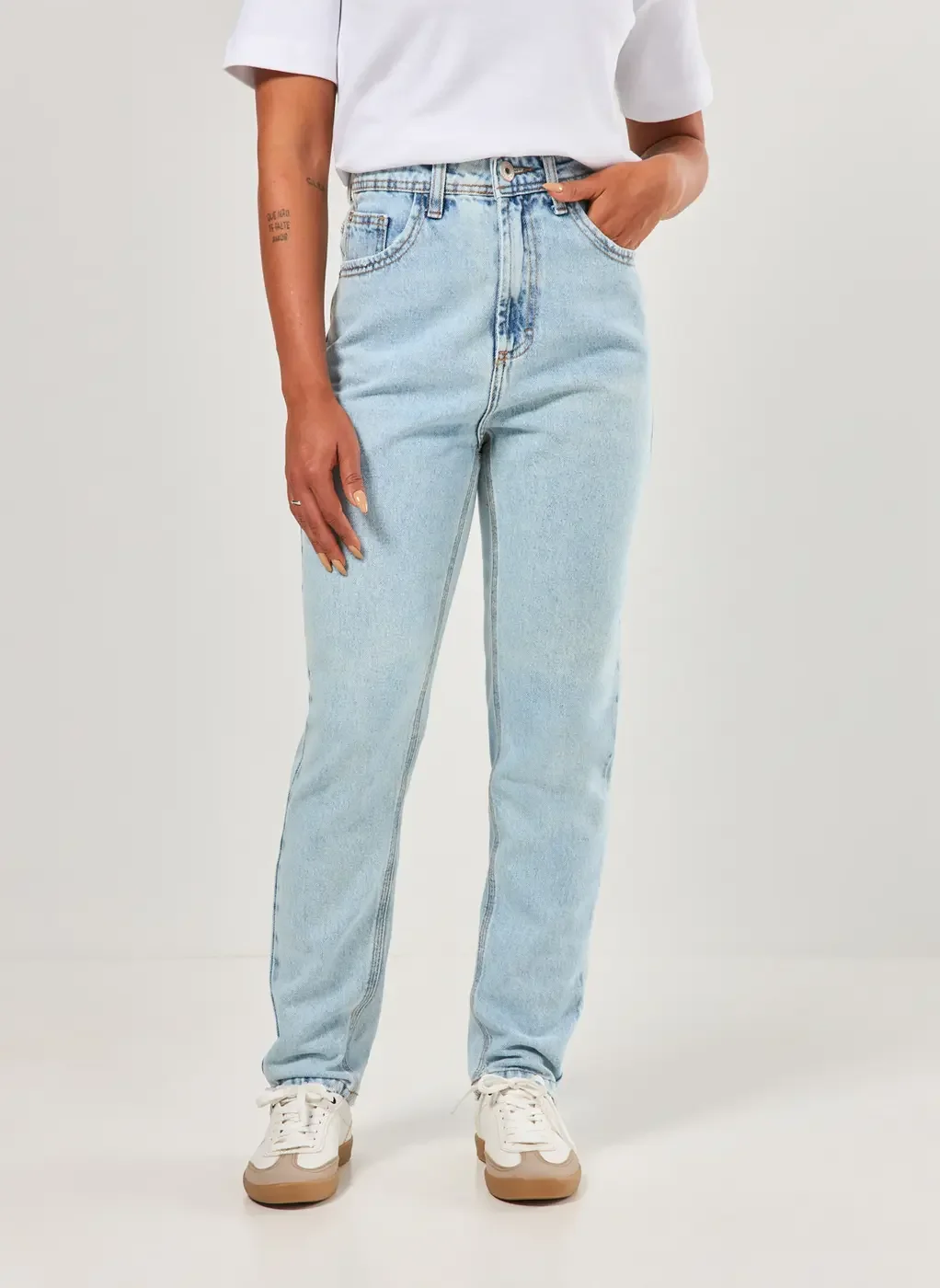 Calça Mom Jeans De Cintura Alta
