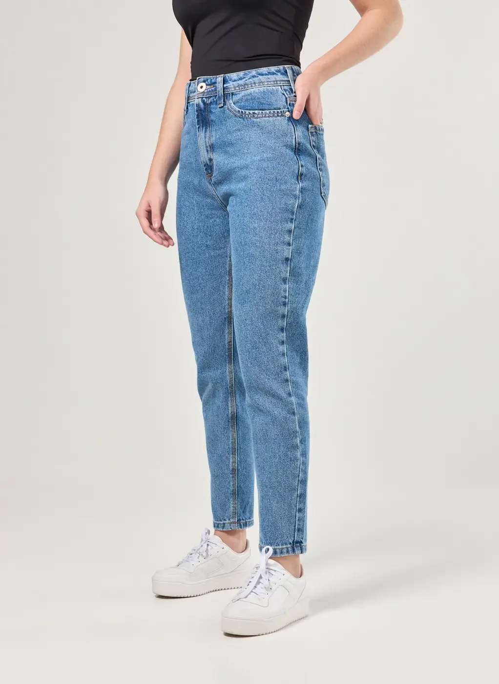 Calça Mom Jeans De Cintura Alta
