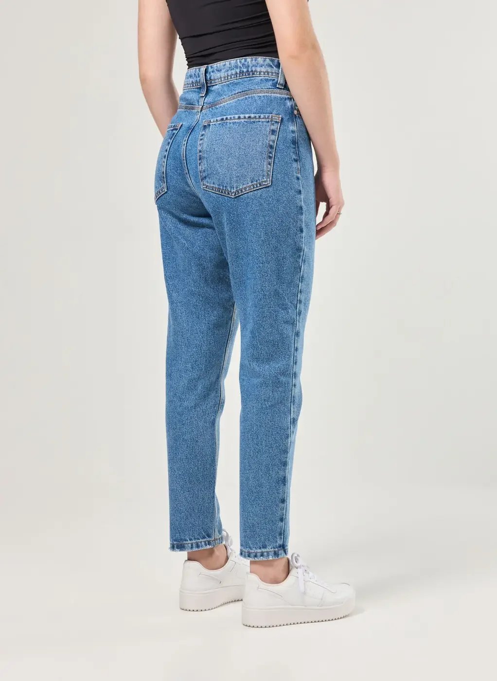 Calça Mom Jeans De Cintura Alta
