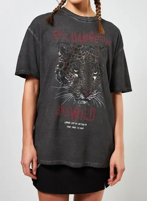 Camiseta Oversized Estonada Onça