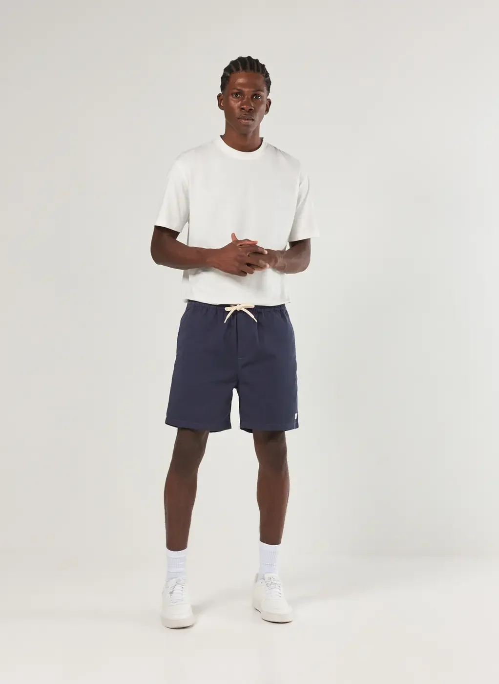 Bermuda Short Em Sarja Azul Marinho