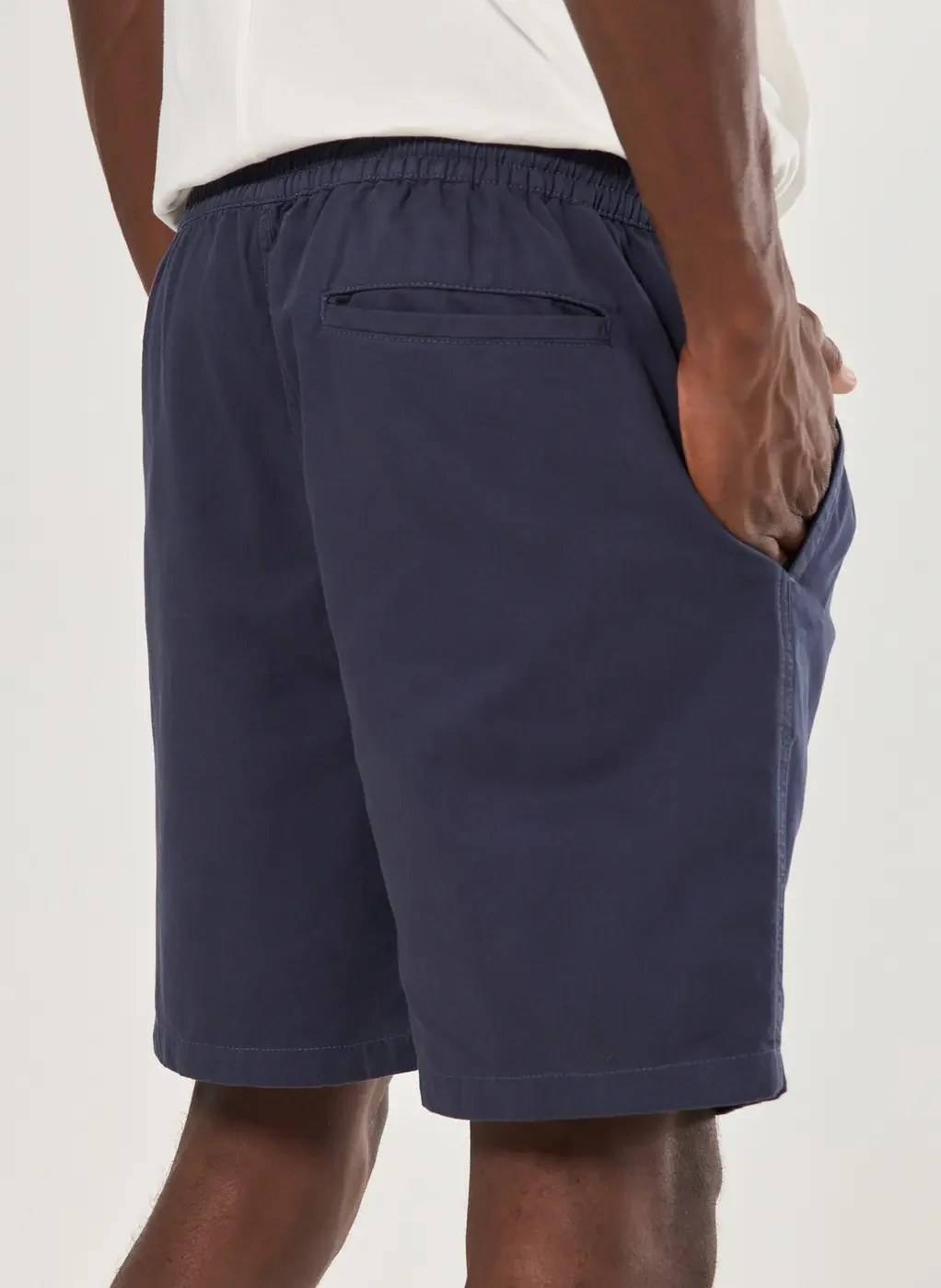 Bermuda Short Em Sarja Azul Marinho