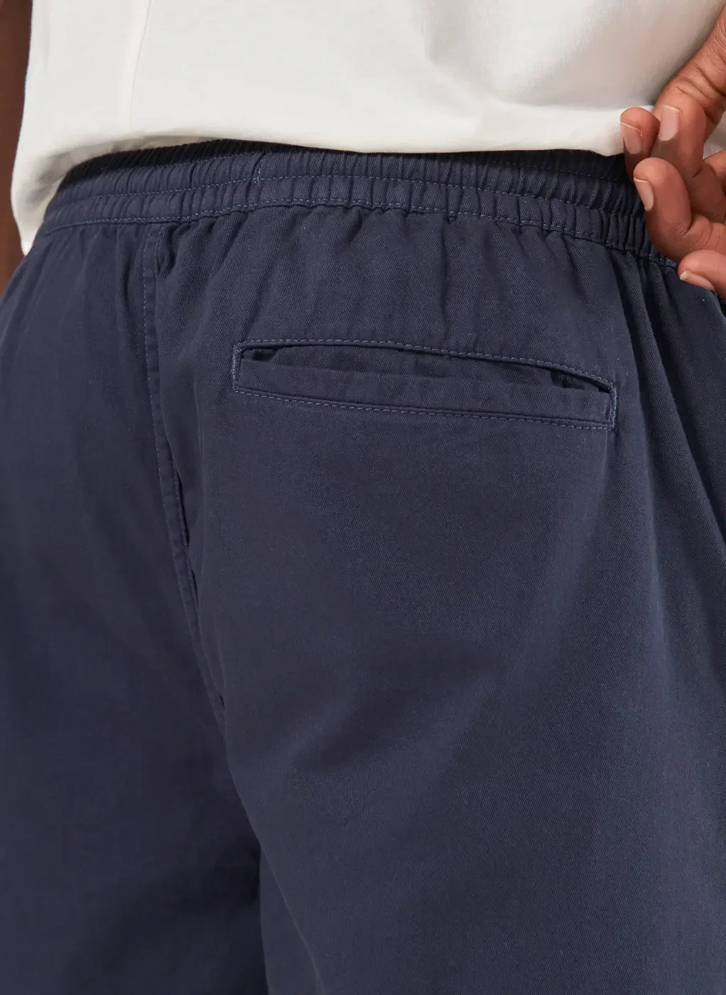 Bermuda Short Em Sarja Azul Marinho