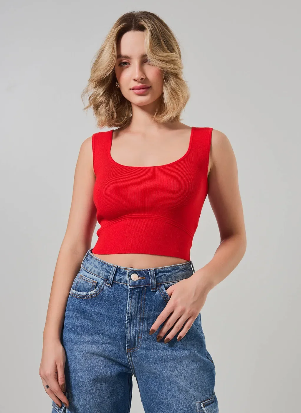 Cropped Em Tricô Com Alças Retas