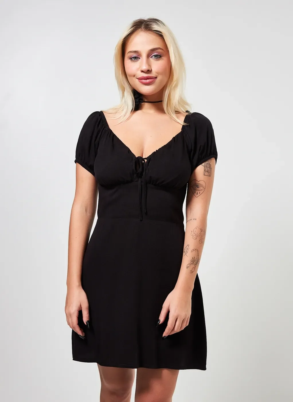 Vestido Macaquinho Romântico Preto