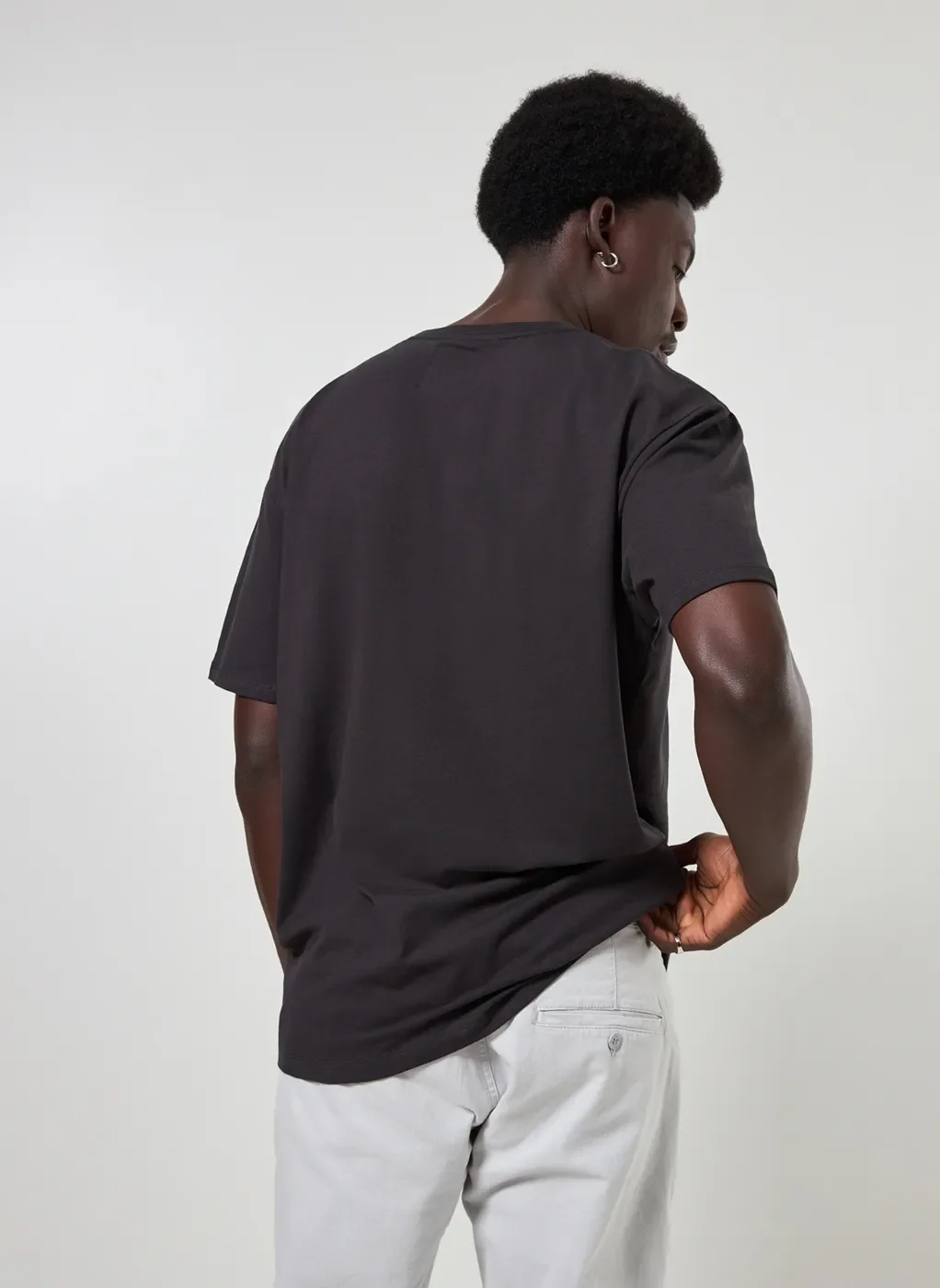 Camiseta Básica Modelagem Box