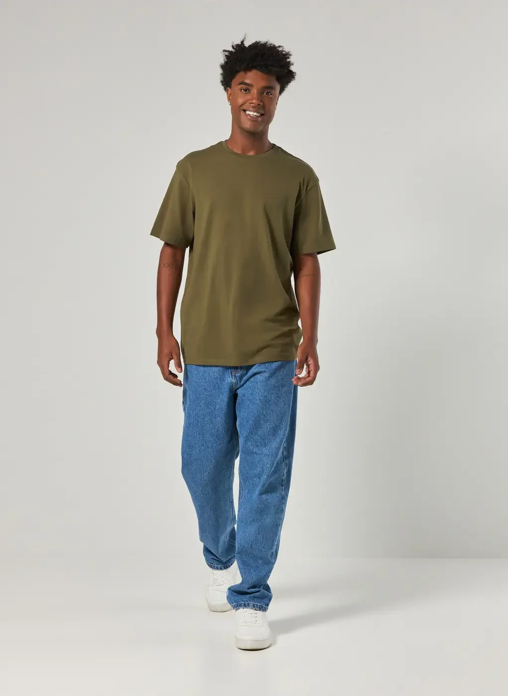 Camiseta Básica Modelagem Box