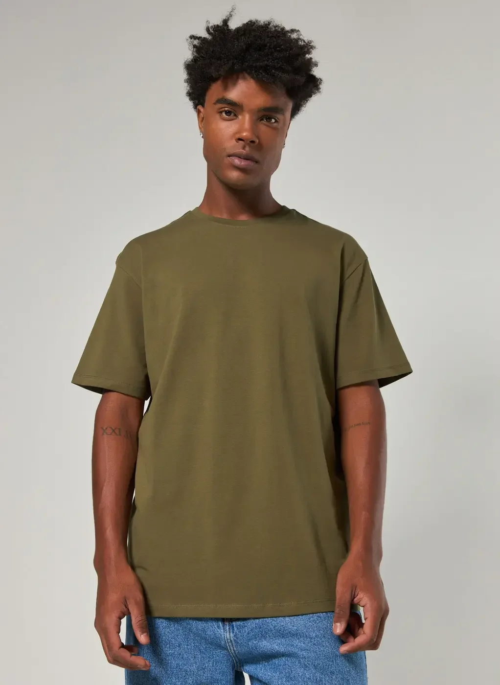 Camiseta Básica Modelagem Box