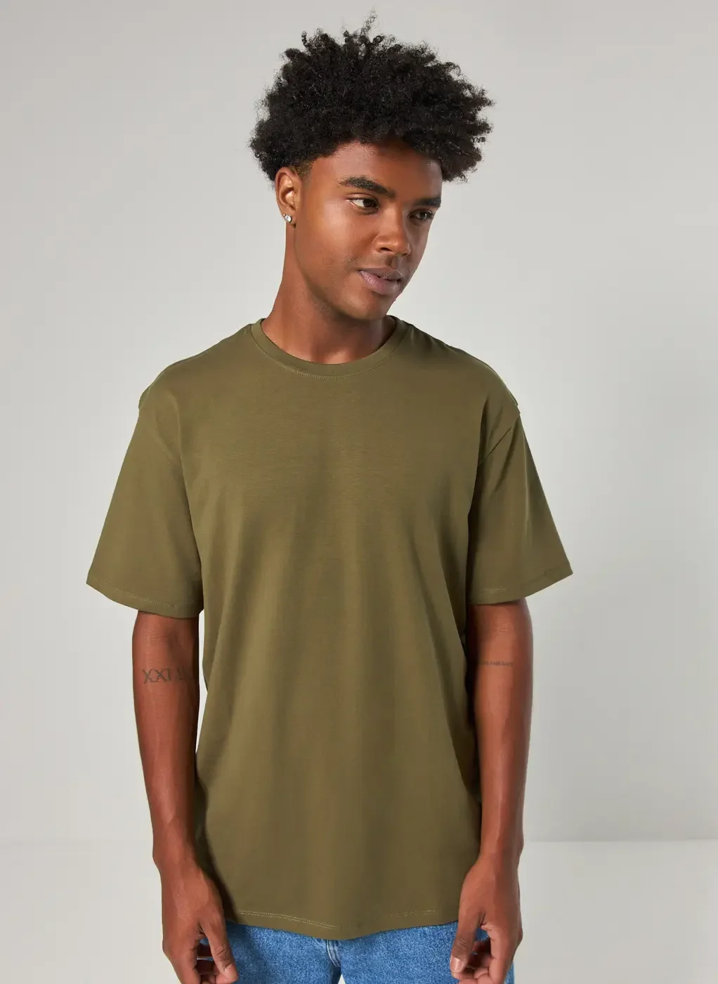 Camiseta Básica Modelagem Box