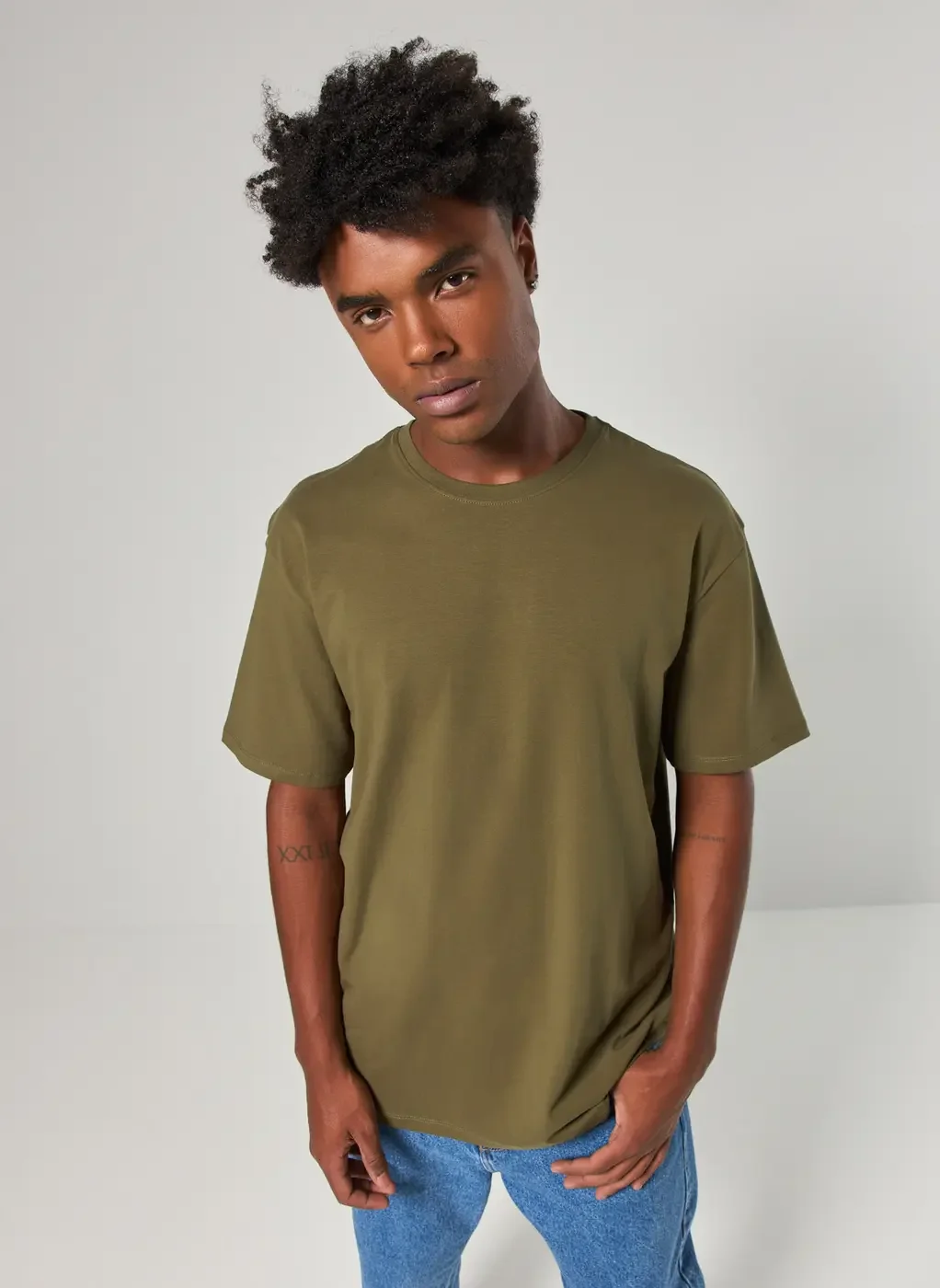 Camiseta Básica Modelagem Box